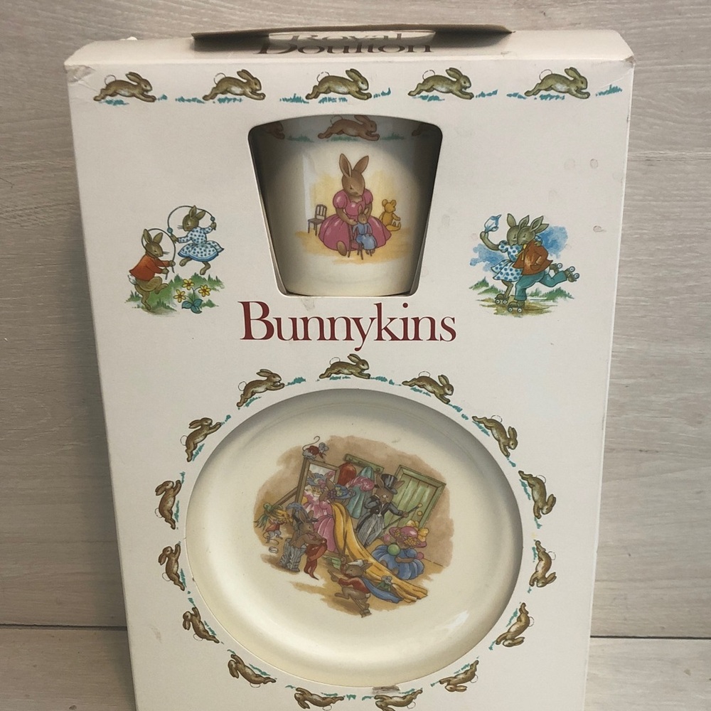 Vintage Bunnykins Royal Doulton in original box 3 Piece Set Bowl Cup Plate NIB